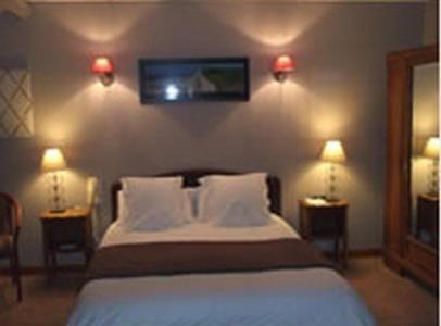 Logis - Auberge Du Colombier Guînes Room photo